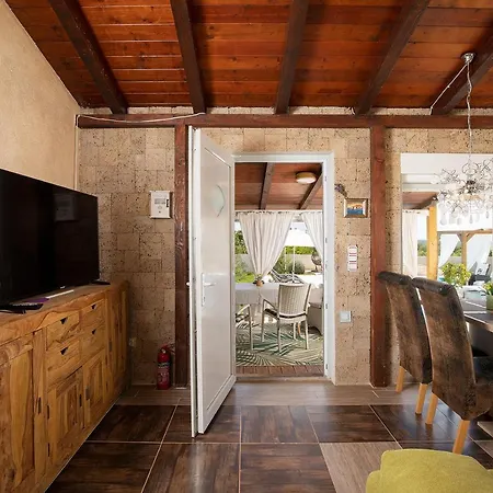 بيت للعطل House Bilos *